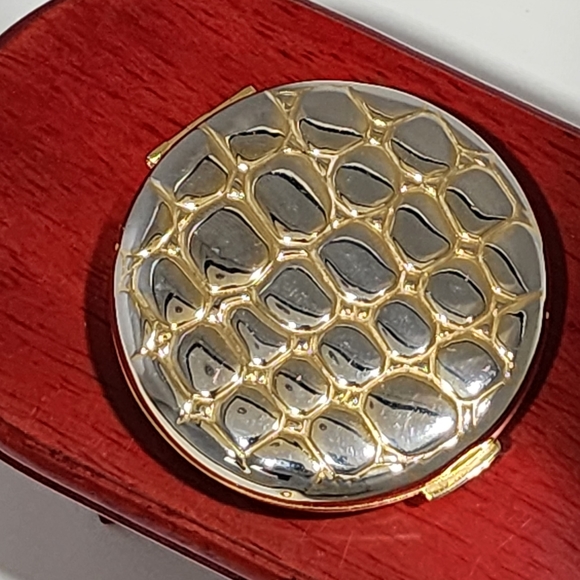 Estee Lauder Lucidity Pressed Powder Compact Gold Alligator Empty VTG Estate - Picture 2 of 11